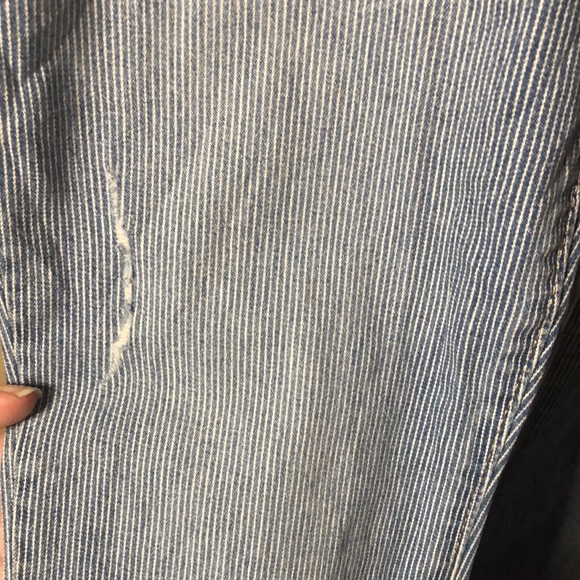 Levi’s pinstripe distressed 711 skinny jeans - Picture 3 of 7